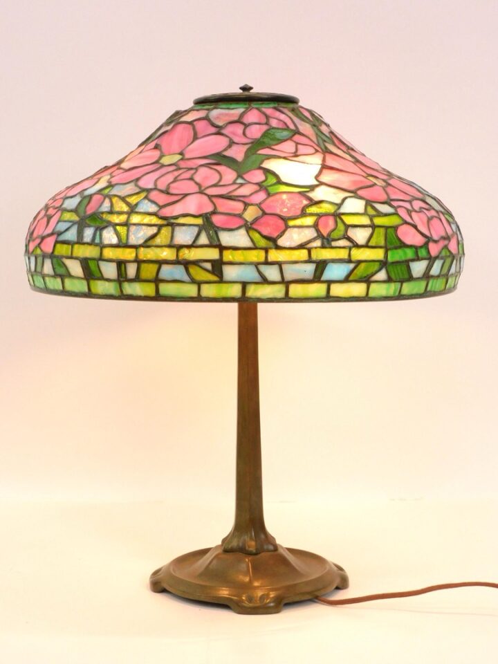 Tiffany Style Table Lamp
